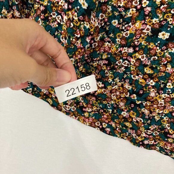 New Unique Spectrum size 1X Colorful Distsy Floral Tie Front Boho Button Down - Picture 10 of 10